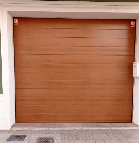 Puertas automáticas basculantes 